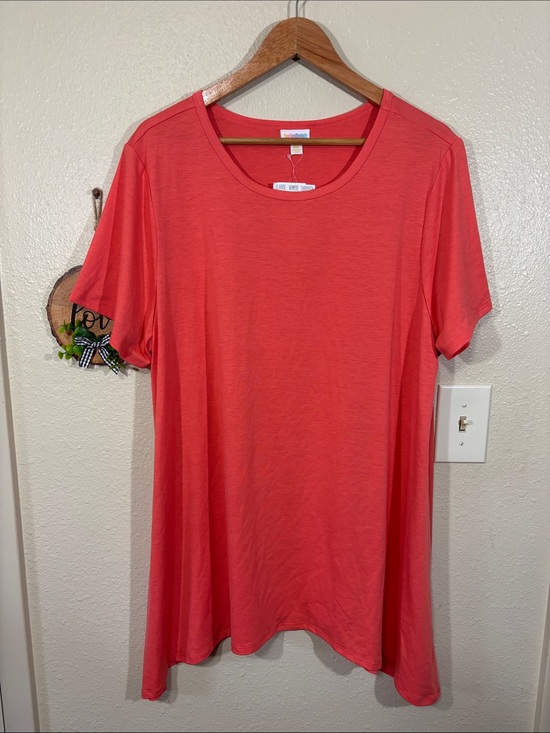 LuLaRoe Tops - Lularoe Plus Size Coral Melissa Tunic Tee Size 3XL